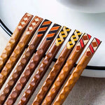 Laden Sie das Bild in den Galerie-Viewer, Gohobi 5 pairs of Japanese Wood chopsticks - Mixed Wood
