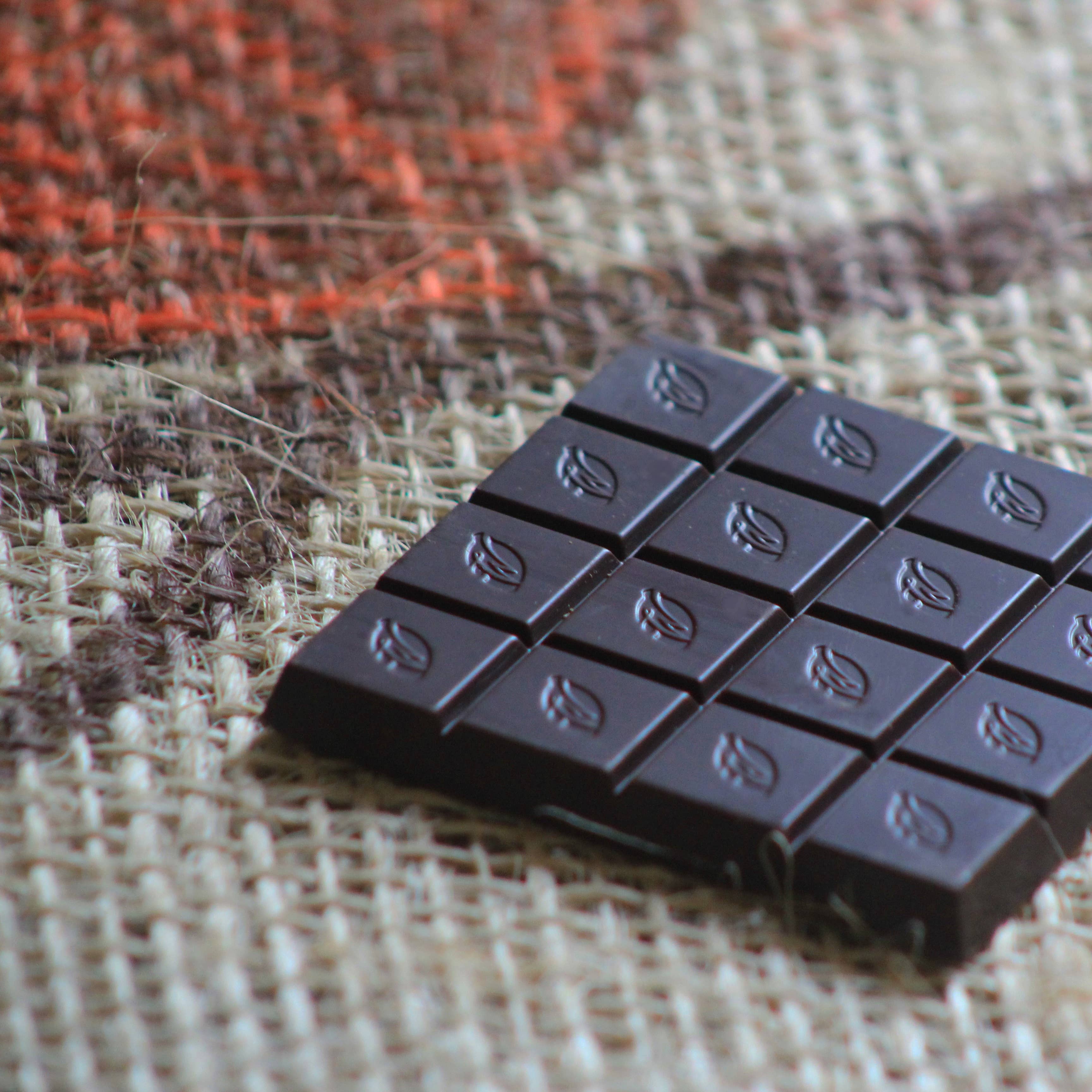 Las Trincheras 72% dark chocolate. Nutty. Vegan. 50g bar