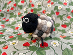 Carica l&#39;immagine nel visualizzatore di Gallery, Simon Felt Wool Sheep - Mixed Gray
