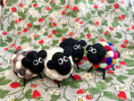 Carica l&#39;immagine nel visualizzatore di Gallery, Sally Felt Wool Sheep - Rainbow
