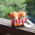 Laden Sie das Bild in den Galerie-Viewer, Gohobi Handcrafted Wooden Foxes Ornament
