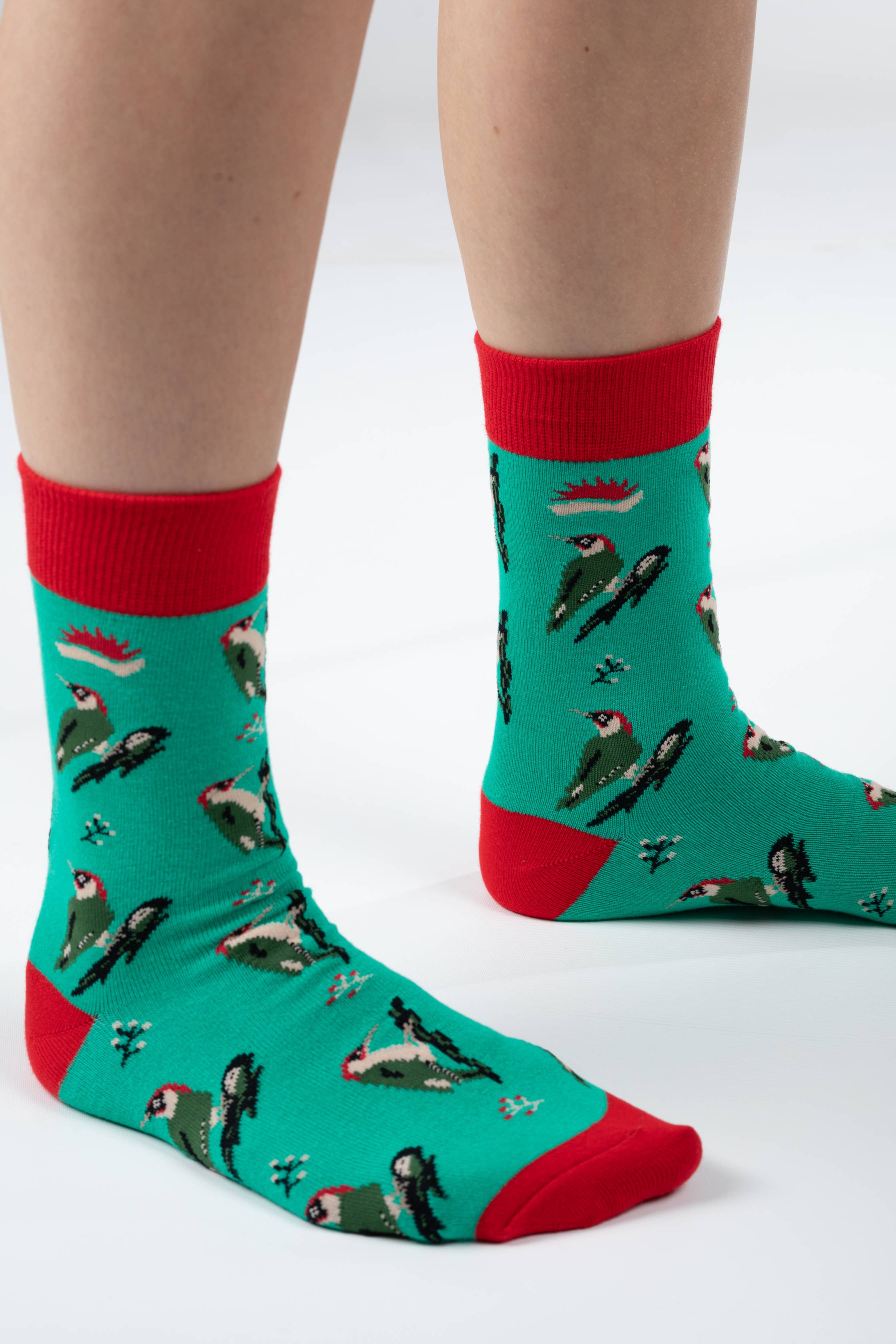 BAMBOO SOCKS | GREEN WOODPECKER SOCKS | WILDLIFE SOCKS: UK 3-7 (EU 36-40)