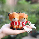 Laden Sie das Bild in den Galerie-Viewer, Gohobi Handcrafted Wooden Foxes Ornament
